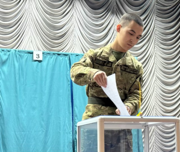 В Алматы курсанты Военно-инженерного института показали пример гражданской активности В Алматы курсанты Военно-инженерного института показали пример гражданской активности