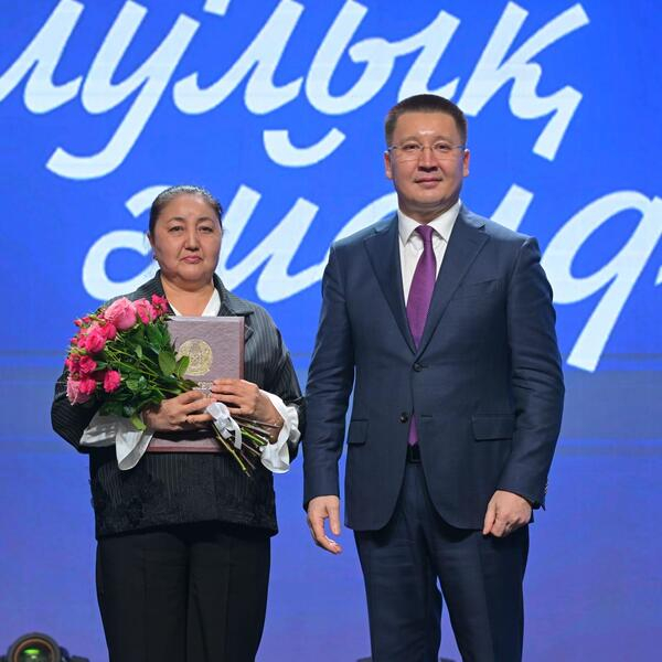 Женщин Павлодарской области наградили в канун 8 Марта