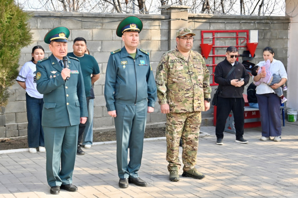 В Конаеве первую команду новобранцев отправили в Пограничную службу В Конаеве первую команду новобранцев отправили в Пограничную службу