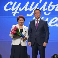 Женщин Павлодарской области наградили в канун 8 Марта