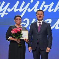 Женщин Павлодарской области наградили в канун 8 Марта