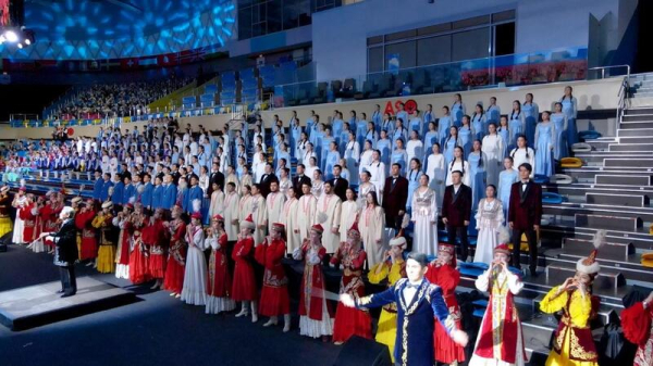 Кюй «Шернияз» и песня «Наурыз» прозвучали в исполнении 5 тысяч музыкантов в Астане Кюй «Шернияз» и песня «Наурыз» прозвучали в исполнении 5 тысяч музыкантов в Астане