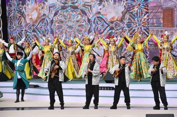 Праздничные гуляния в честь Наурыза проходят в Алматы