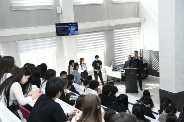 Дропперы и дипфейки: в Астане студентам рассказали о новых киберугрозах Дропперы и дипфейки: в Астане студентам рассказали о новых киберугрозах