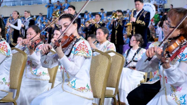 Кюй «Шернияз» и песня «Наурыз» прозвучали в исполнении 5 тысяч музыкантов в Астане Кюй «Шернияз» и песня «Наурыз» прозвучали в исполнении 5 тысяч музыкантов в Астане