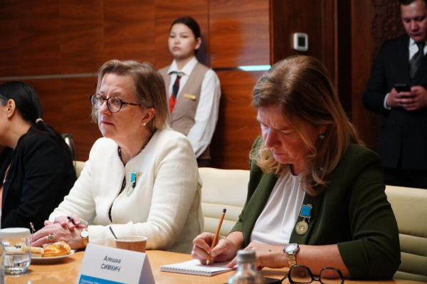 Аким области Марат Ахметжанов встретился с послами Евросоюза и Великобритании