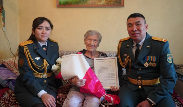 Весна благодарности: в Алматы поздравили женщин-ветеранов войны