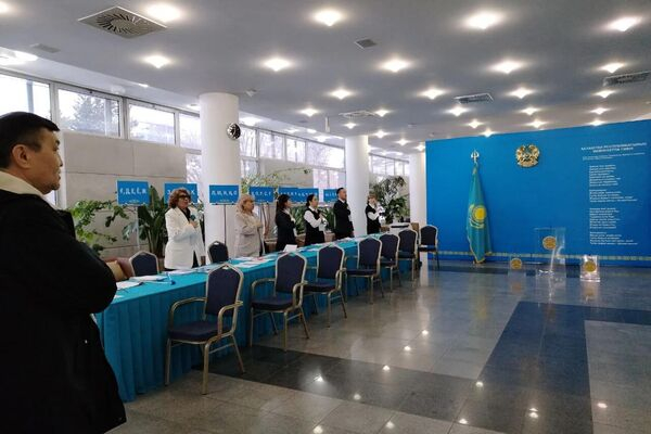 Наблюдатели от СНГ и ОДКБ проводят мониторинг на референдуме в Казахстане
