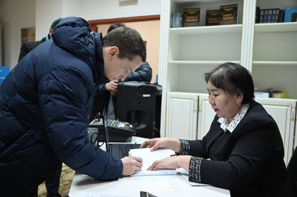 Наблюдатели от СНГ и ОДКБ проводят мониторинг на референдуме в Казахстане