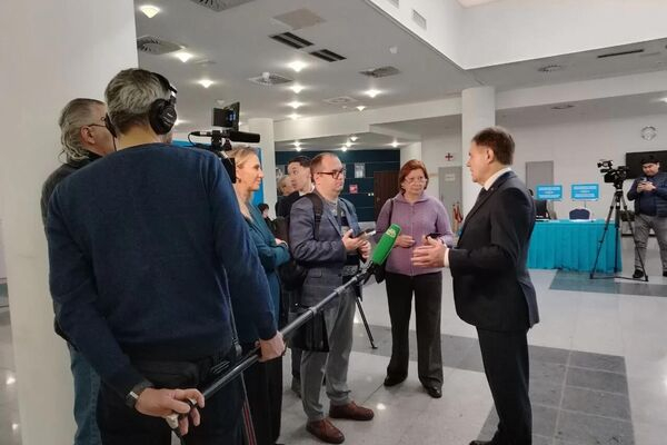 Наблюдатели от СНГ и ОДКБ проводят мониторинг на референдуме в Казахстане