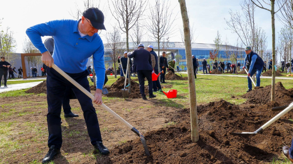 Акция &laquo;Таза Қазақстан&raquo;: более 980 тысяч человек приняли участие в субботнике