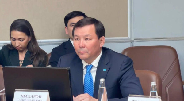 Возобновить авиарейсы из Актобе в Оренбург предложил глава казахстанского региона