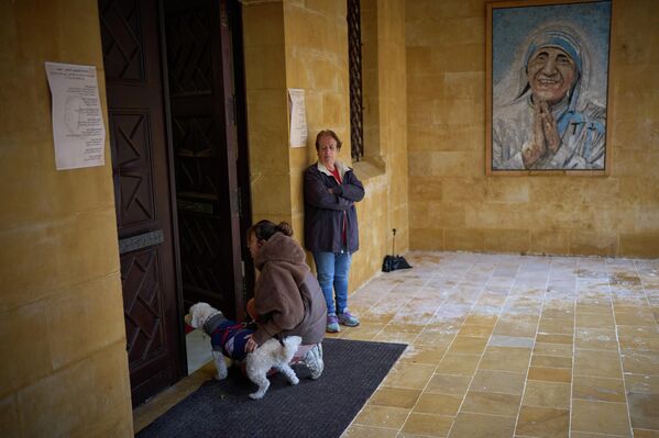 Ким Чен Ын в зоомагазине и "платье свободы": самые яркие кадры недели Ким Чен Ын в зоомагазине и "платье свободы": самые яркие кадры недели