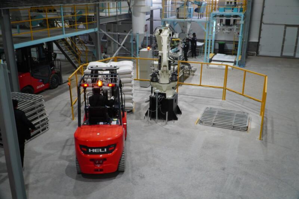 Новое производство комбикорма запустили в Акмолинской области