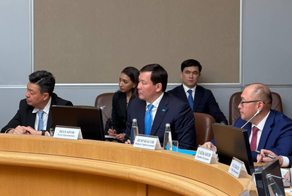 Возобновить авиарейсы из Актобе в Оренбург предложил глава казахстанского региона