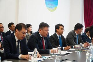 Два инвестпроекта в Акмолинской области: 2000 рабочих мест и 1 трлн тенге Два инвестпроекта в Акмолинской области: 2000 рабочих мест и 1 трлн тенге