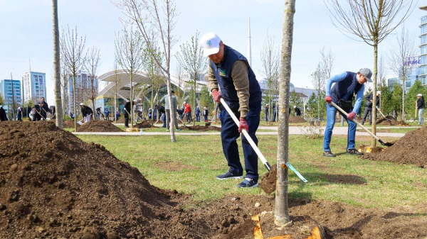 Акция &laquo;Таза Қазақстан&raquo;: более 980 тысяч человек приняли участие в субботнике