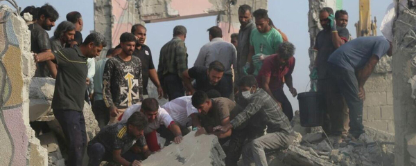 В память о погибших 165 учениках иранской школы в Астане организовали фотовыставку