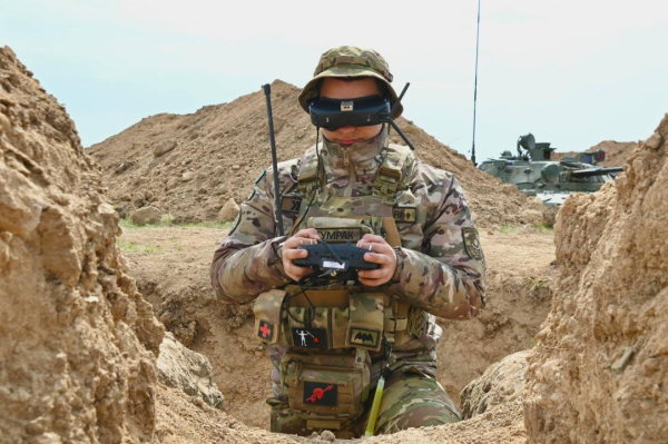 Голубые береты и боевые задачи: как меняется армия Казахстана Голубые береты и боевые задачи: как меняется армия Казахстана