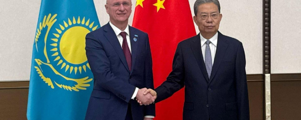 Мероприятия к 25-летию ШОС обсудили Аида Балаева и Нурлан Ермекбаев в Пекине 