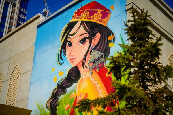 Новый мурал украсил район Сарайшык в Астане