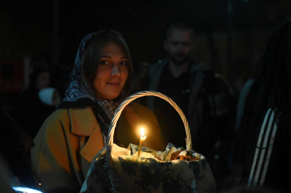 Пасхальная служба состоялась в Вознесенском соборе в Алматы