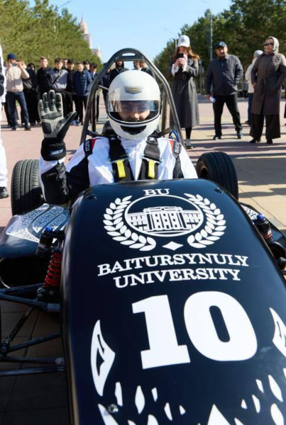 Гоночный болид создали студенты университета из Костаная