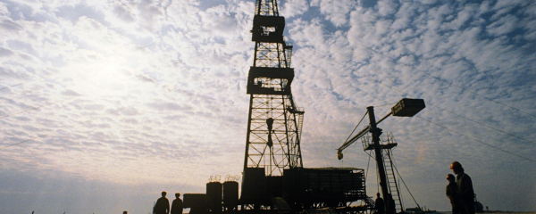 В мае страны ОПЕК+ увеличат добычу нефти