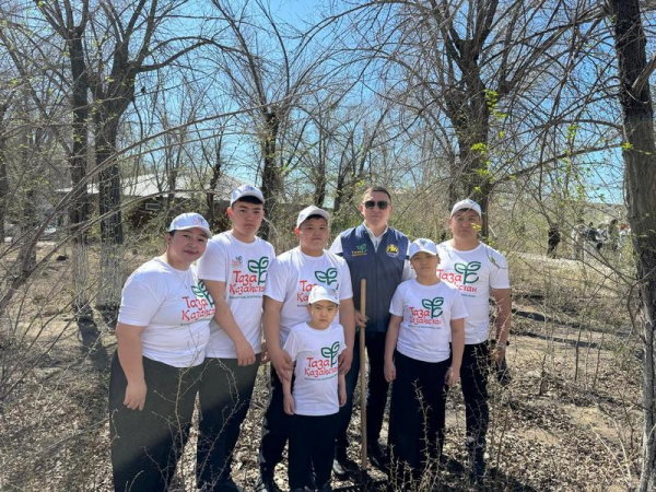 Балхаш отметил 89-летие масштабной экологической акцией