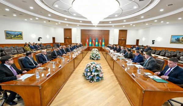 Казахстан и Оман запускают инвестиционный союз на $3 млрд