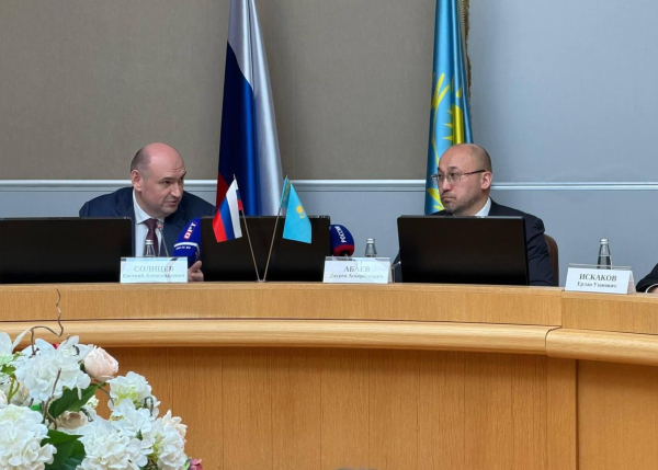 Возобновить авиарейсы из Актобе в Оренбург предложил глава казахстанского региона