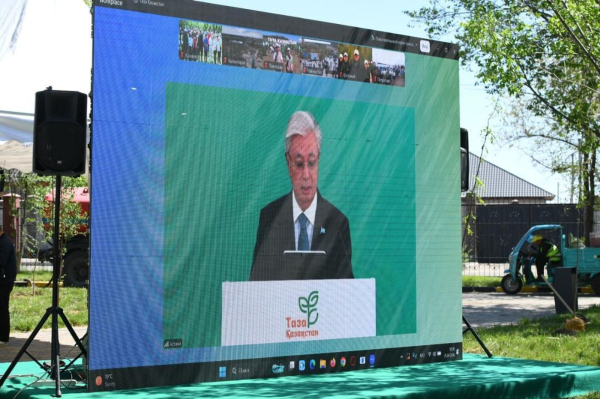 Токаев принял участие в экоации в Астане