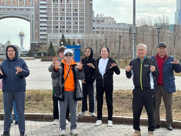 &laquo;Денсаулық &ndash; зор байлық&raquo;: в Астане пенсионеры провели оздоровительный флешмоб