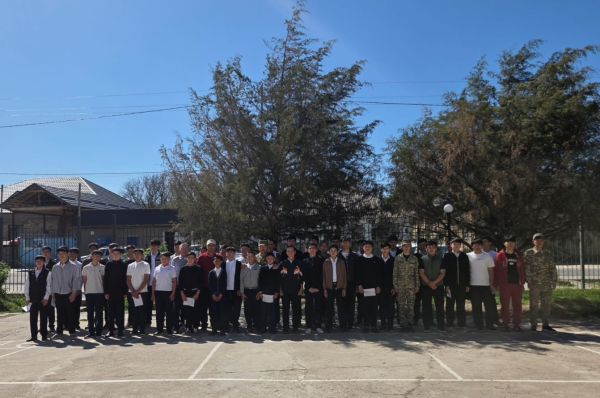 Военные Казахстана отработали управление техникой в полевых условиях