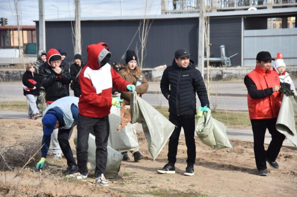 Тысяча горожан поддержала акцию &laquo;Таза Қазақстан&raquo; на масштабном экоплоггинге в Косшы