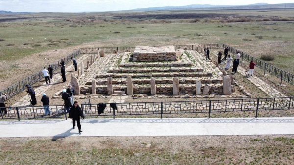 Карагандинским студентам показали живую историю