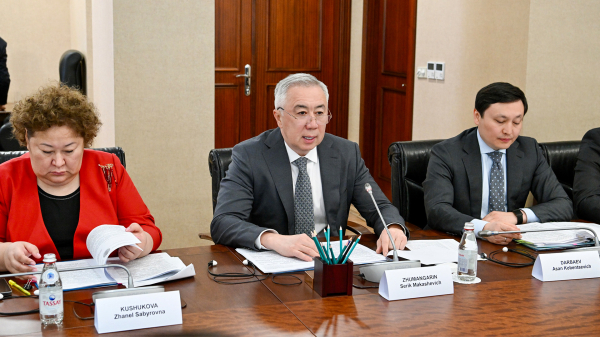 Казахстан открывает новые маршруты торговли в Азию