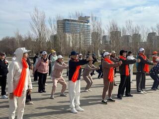 &laquo;Денсаулық &ndash; зор байлық&raquo;: в Астане пенсионеры провели оздоровительный флешмоб