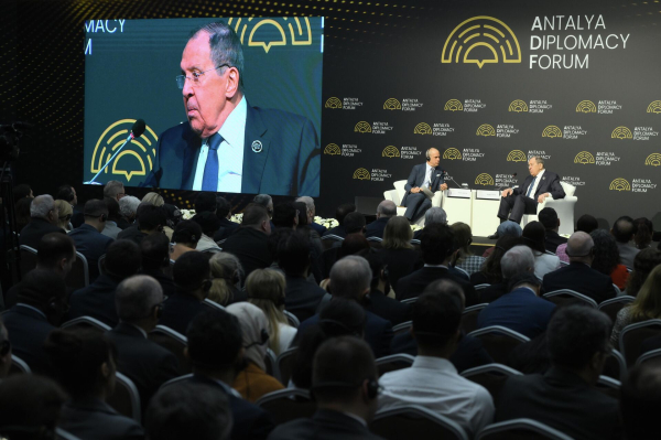 Вопрос возобновления переговоров по Украине пока не в приоритете, заявил глава МИД России 