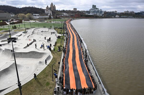 Дмитрий Киселев дал старт акции "Георгиевская ленточка"