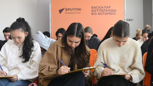 Тотальный диктант написали в Астане