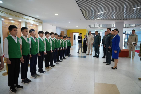 Тысячи школьников и один важный разговор о будущем Тысячи школьников и один важный разговор о будущем