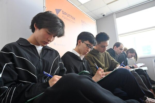 Тотальный диктант написали в Астане