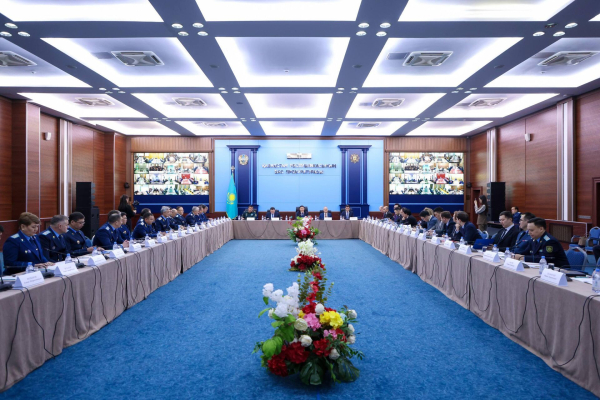 Львиная доля мошеннических звонков совершается через WhatsApp - Генпрокуратура Казахстана