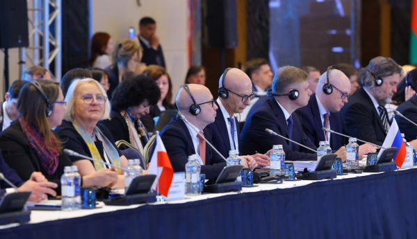 Казахстан построит 5 тысяч км новых железных дорог в ближайшие четыре года - Бектенов