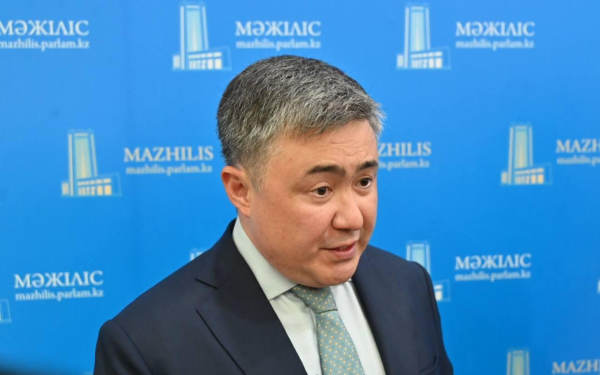 Нацбанк Казахстана назвал причину снижения курса доллара 