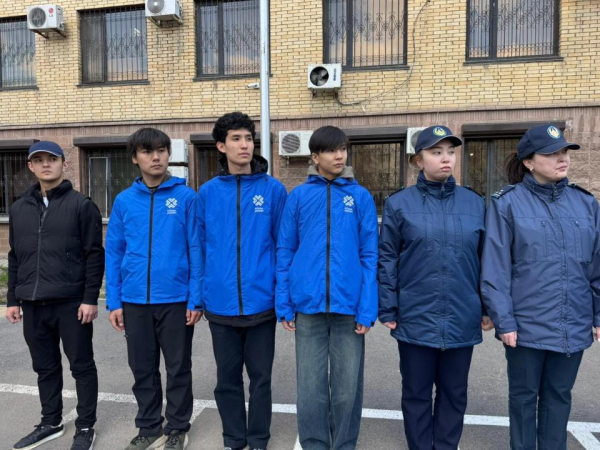 Как в Астане борются с рекламой наркотиков на улицах