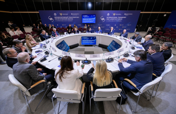 ЕАЭС: цифровизация и искусственный интеллект меняют отрасль грузоперевозок ЕАЭС: цифровизация и искусственный интеллект меняют отрасль грузоперевозок