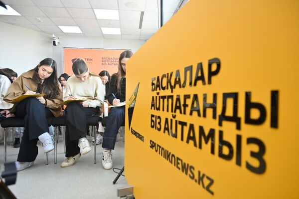 Тотальный диктант написали в Астане