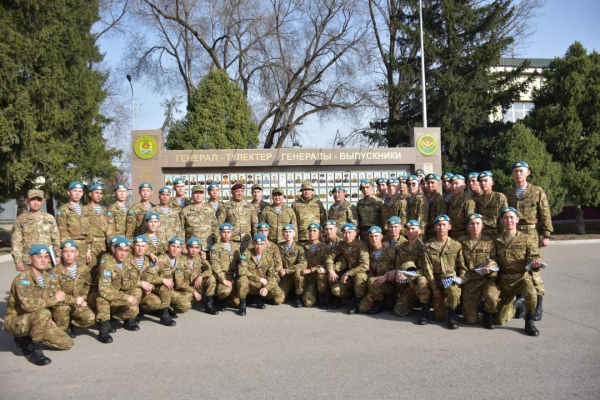 Голубые береты и боевые задачи: как меняется армия Казахстана Голубые береты и боевые задачи: как меняется армия Казахстана